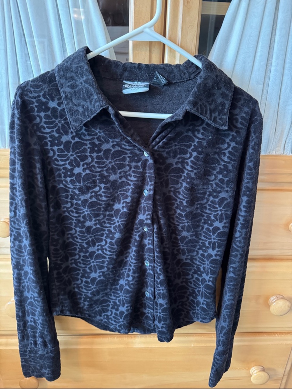 Black Floral-Pattern Button Down Shirt - Women's